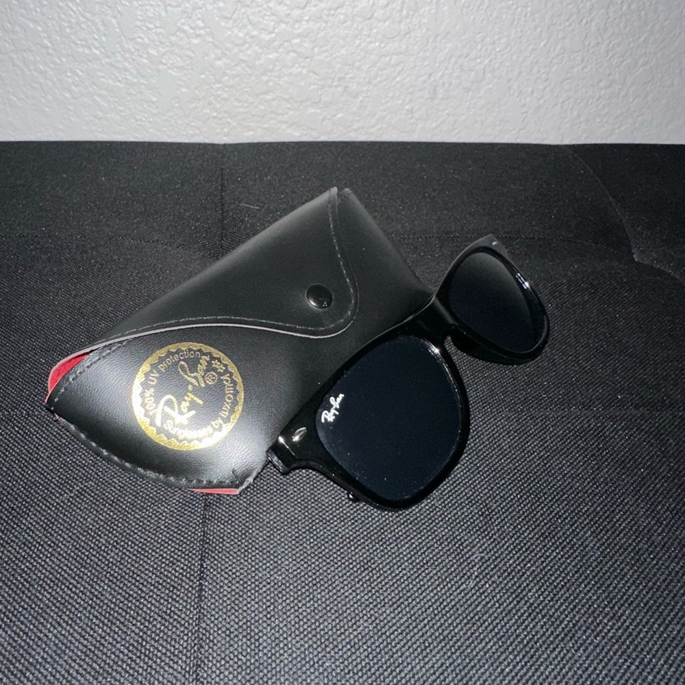 Ray-Ban Classic Black Sunglasses with Case